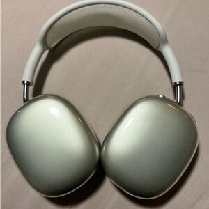 AirPods Max’s (Green)